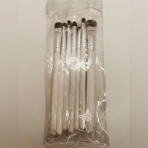 Set of brushes white